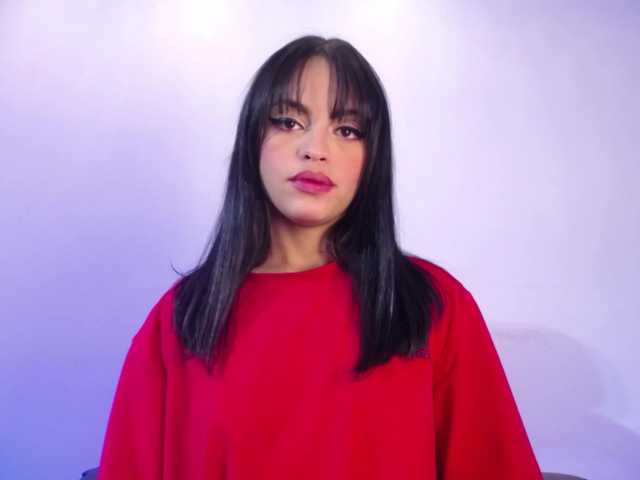 Sharlottessence live cam on BongaCams