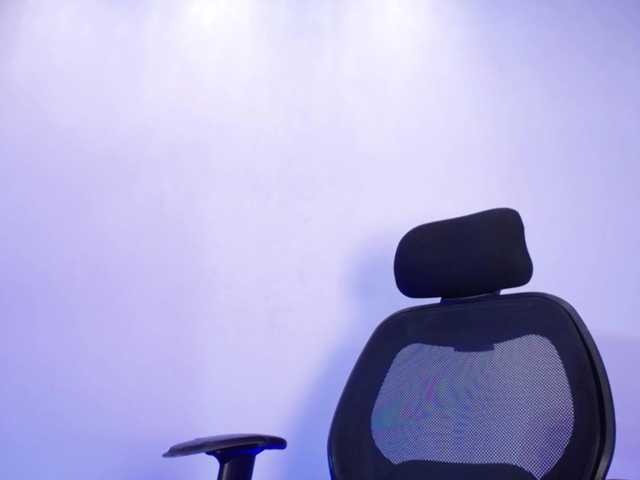 Sharlottessence live cam on BongaCams