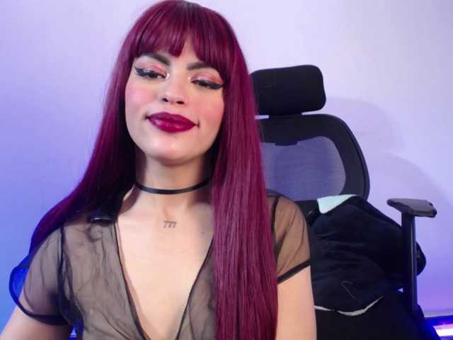 Sharlottessence live cam preview