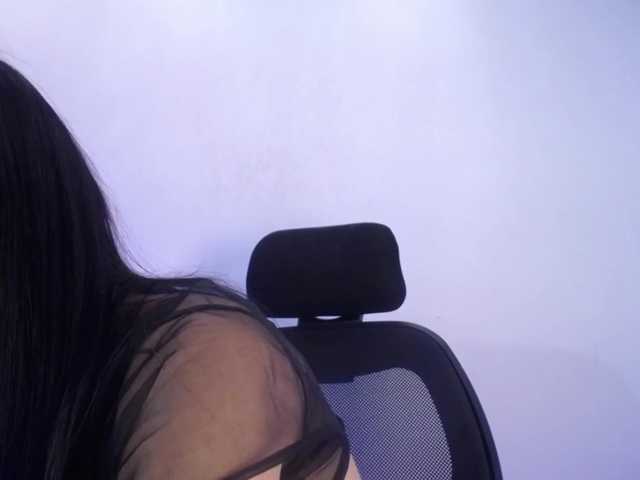 Sharlottessence live cam