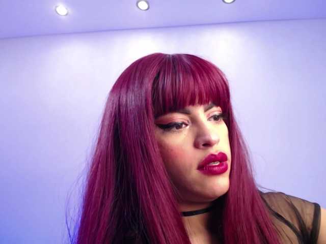 Sharlottessence live cam preview