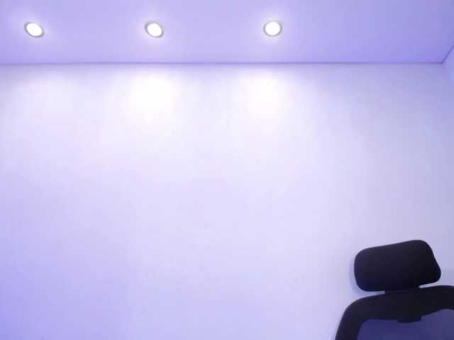 Sharlottessence live cam preview