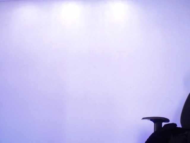 Sharlottessence live cam preview