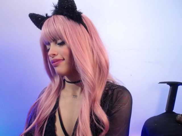 Sharlottessence