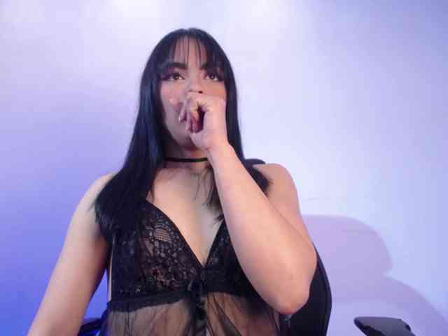 Sharlottessence webcam