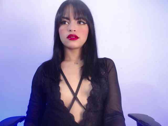 Sharlottessence webcam