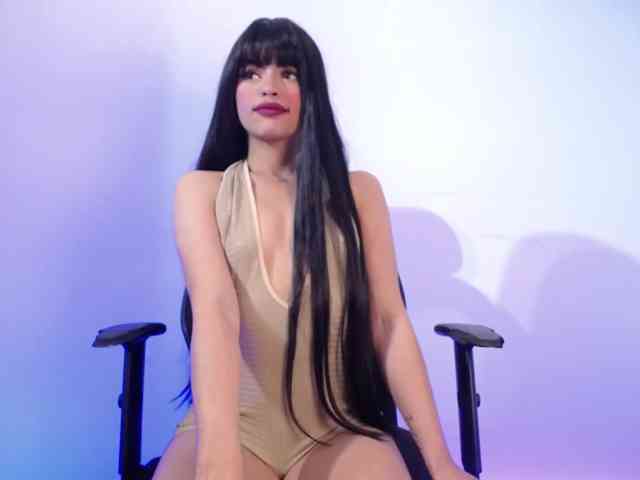 Sharlottessence webcam
