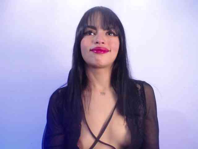 Sharlottessence webcam