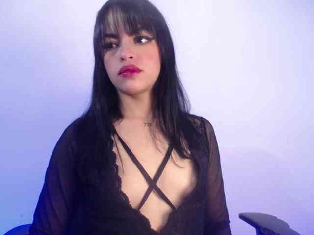 Sharlottessence webcam