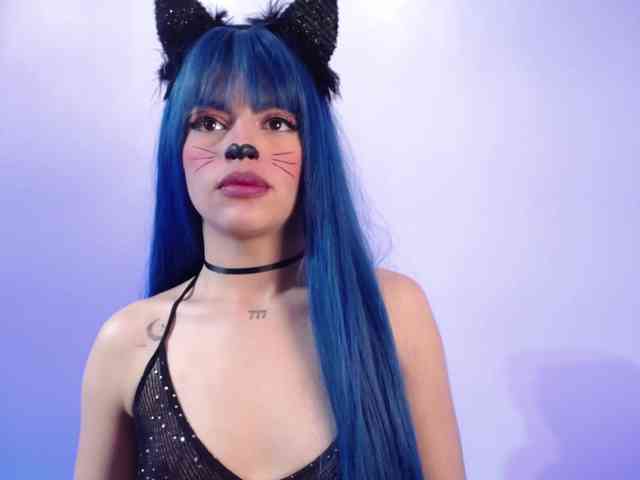 Sharlottessence webcam