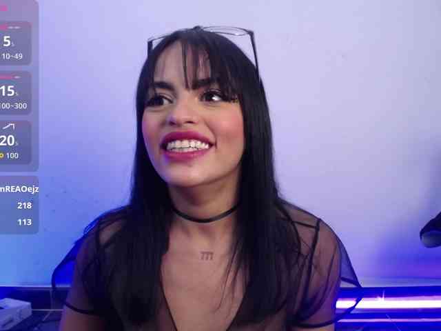 Sharlottessence webcam