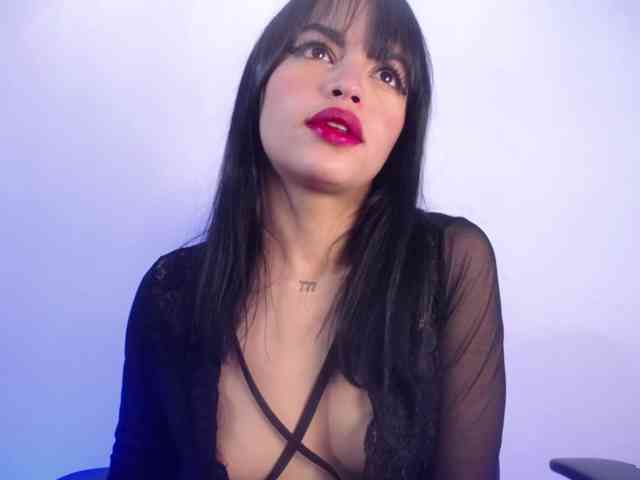 Sharlottessence webcam