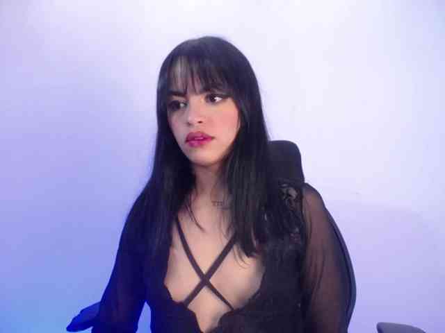 Sharlottessence webcam