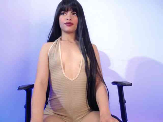Sharlottessence webcam