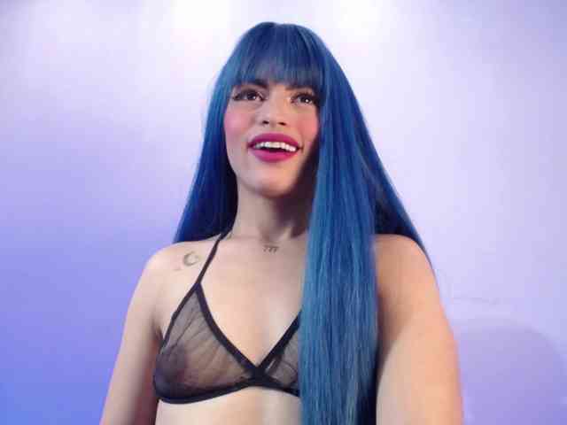 Sharlottessence webcam