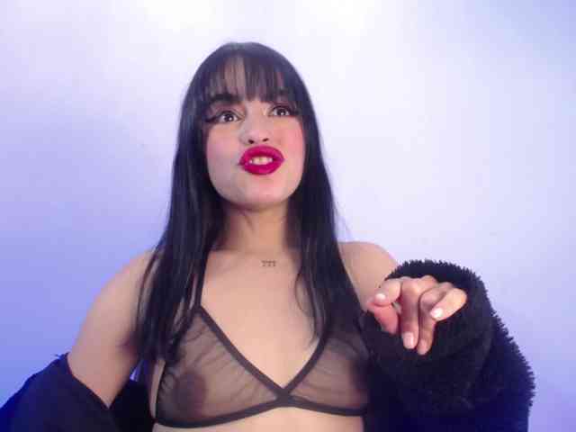 Sharlottessence webcam