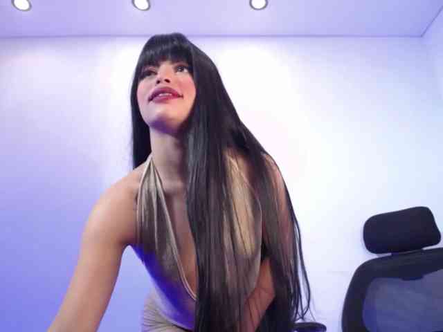 Sharlottessence webcam