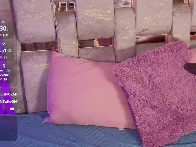 LauValvet live cam on BongaCams