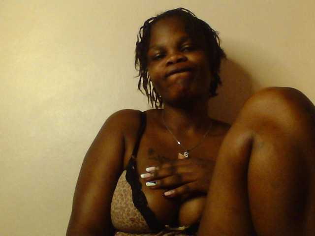 Claude254, live now on BongaCams