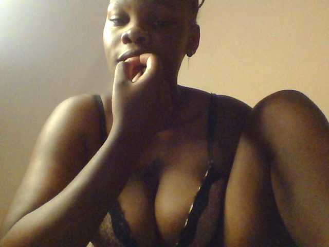 Claude254 — live female cam