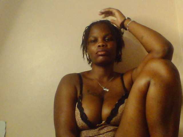 Claude254, live now on BongaCams