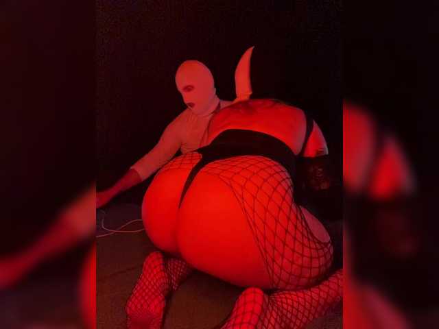 BlackHorsee-RedFillyy live cam on BongaCams
