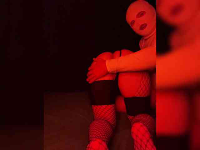 BlackHorsee-RedFillyy