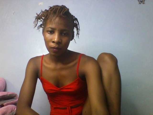 Karembo webcam bongacams model stream image