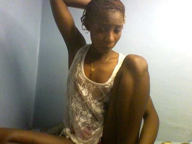 Karembo, en directo ahora en BongaCams