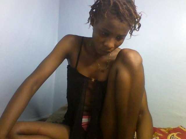 Karembo live cam on BongaCams