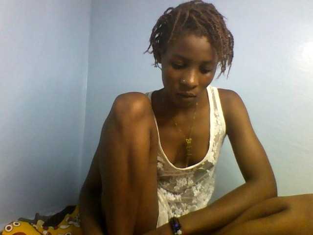 Karembo live cam on BongaCams
