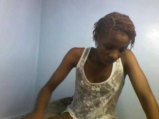 Karembo live cam on BongaCams