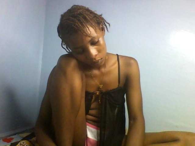 Karembo live cam on BongaCams