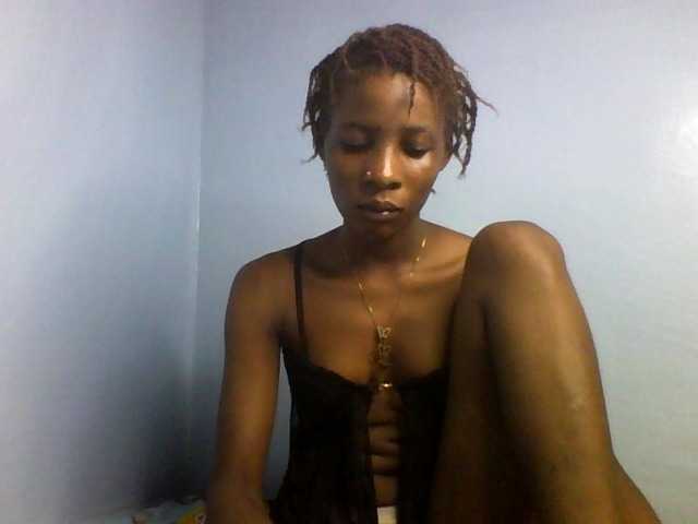 Karembo live cam on BongaCams
