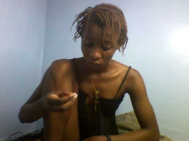 Karembo live cam on BongaCams
