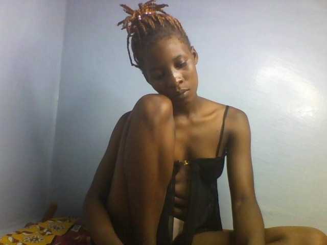 Karembo live cam on BongaCams