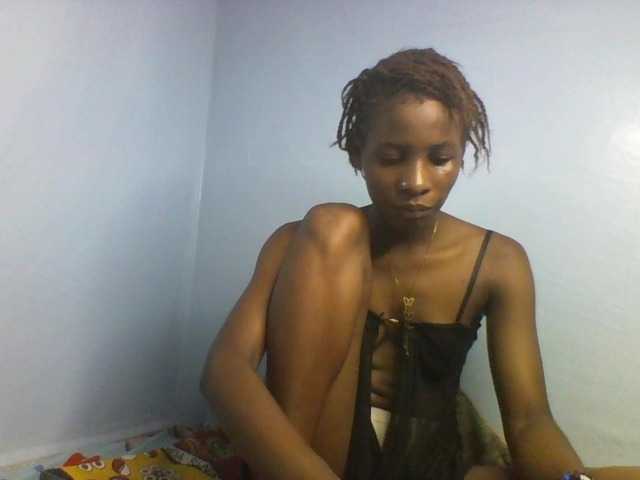 Karembo live cam on BongaCams