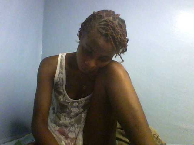 Karembo, en directo ahora en BongaCams