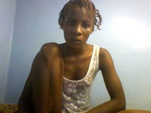 Karembo live cam on BongaCams