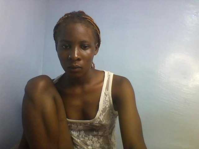 Karembo — live female cam