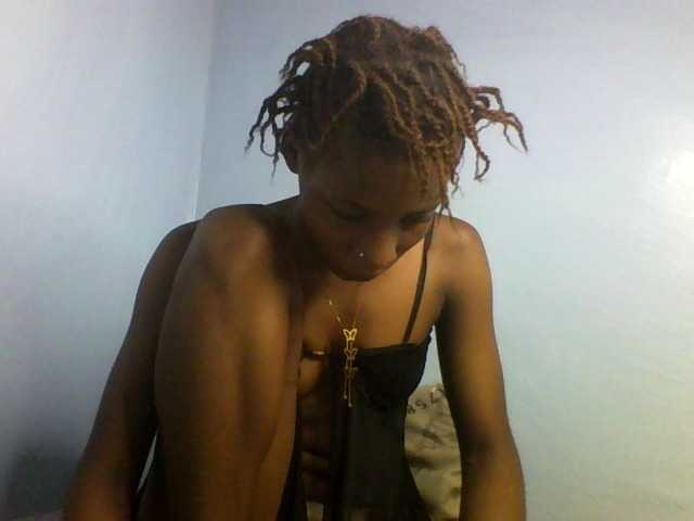 Karembo live cam on BongaCams