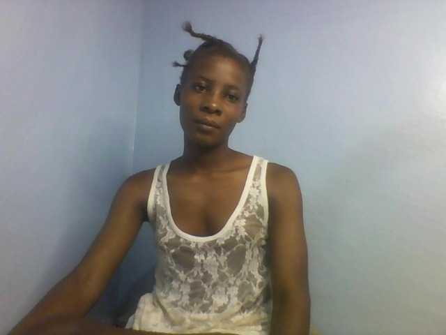 Karembo live cam on BongaCams