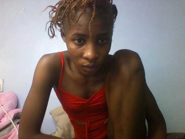 Karembo webcam bongacams model stream image