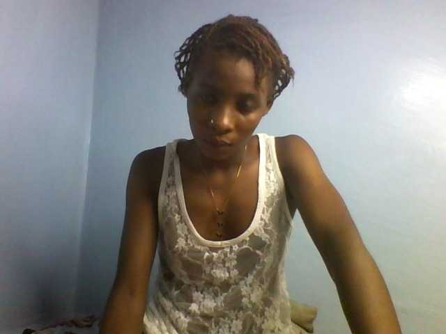 Karembo live cam on BongaCams