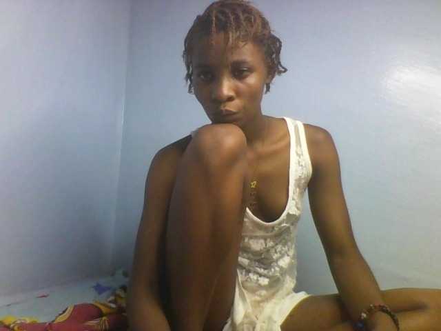 Karembo live cam on BongaCams
