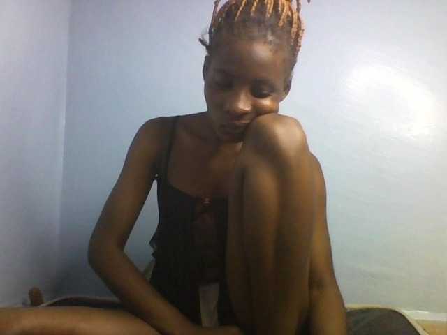 Karembo live cam on BongaCams