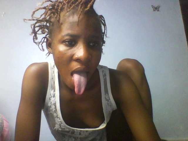 Karembo live cam on BongaCams