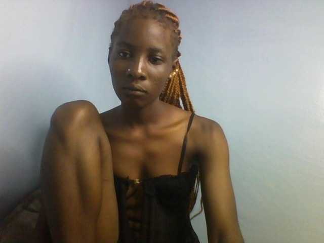 Karembo live cam on BongaCams