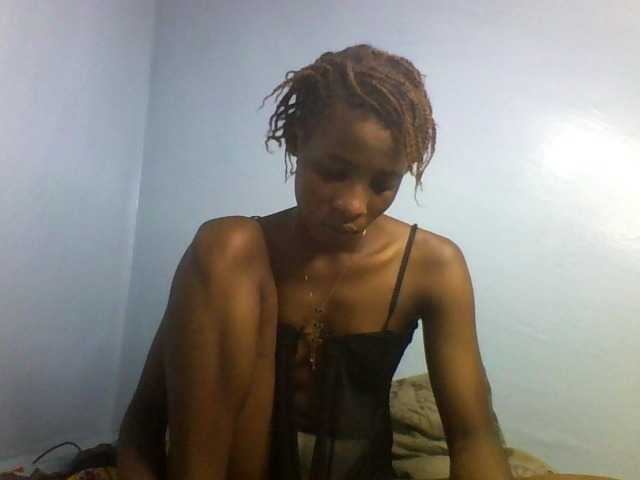Karembo live cam on BongaCams