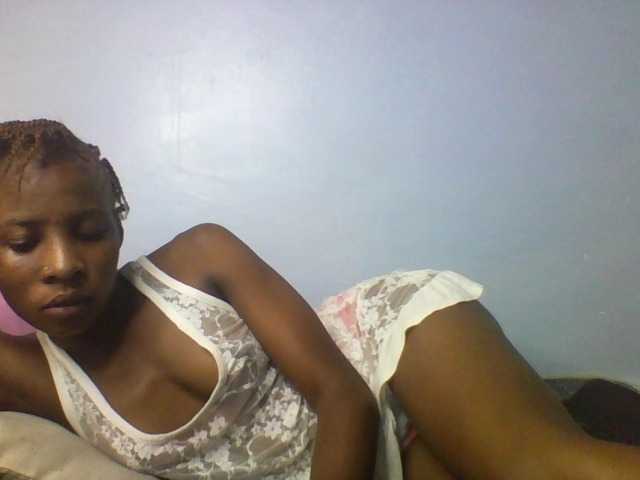 Karembo live cam on BongaCams